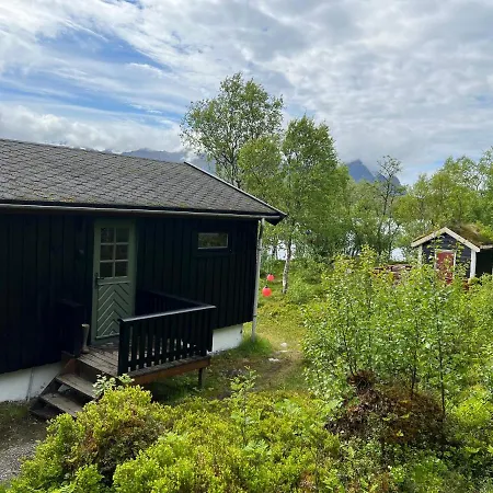 木屋 Lofoten Midnight Sun